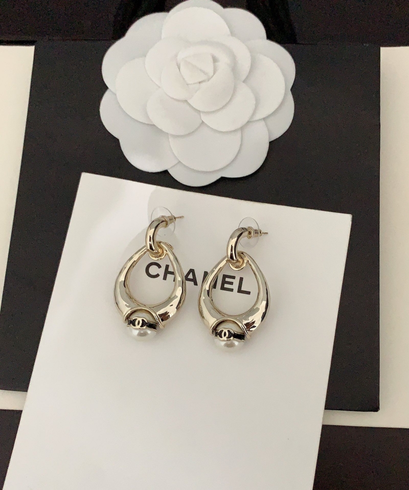 Ch**el earrings